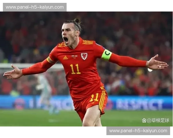 维阿破门后指天感恩，马赛生涯重生时刻