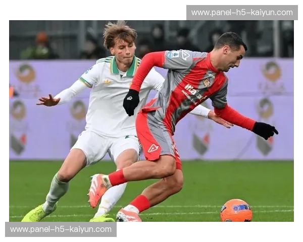 恩迪卡稳健防守助罗马零封,斯维拉尔门神表现获评高分 恩迪卡稳健防守助罗马零封,斯维拉尔门神表现获评高分