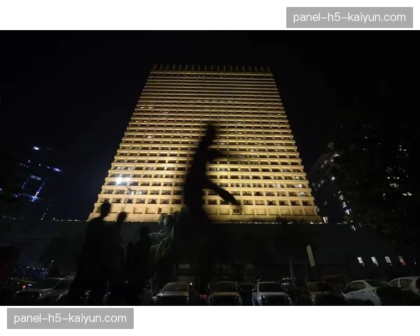 警方就网络上对裁判的死亡威胁展开调查